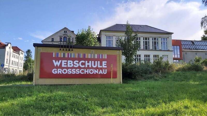 Außenansicht Webschule Großschönau