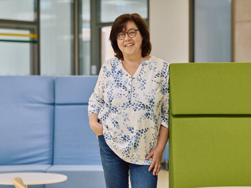 Bild von Christine Jäger, Sekretärin der Lucian-Reich-Schule