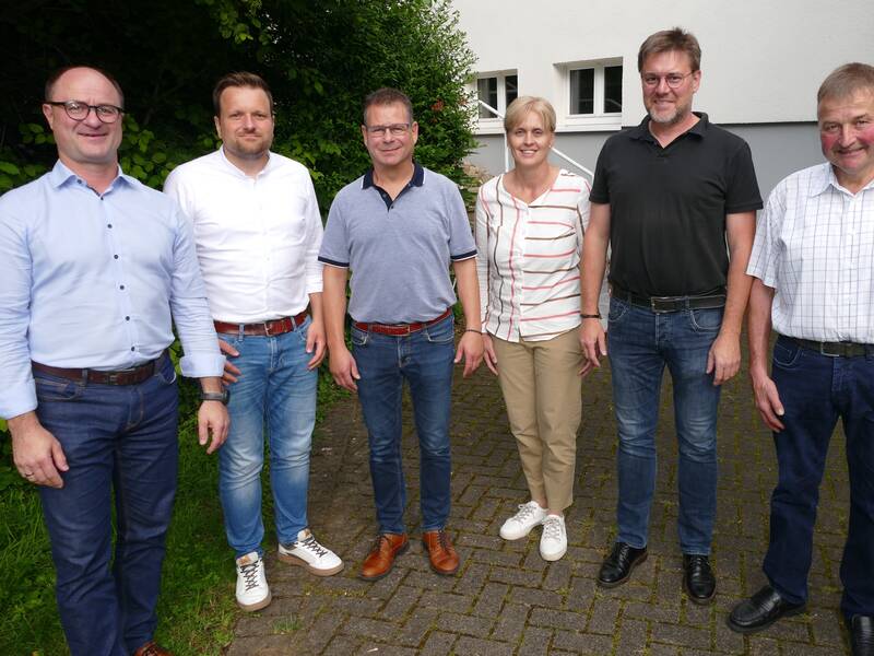 Gruppenbild der Mitglieder des Ortschaftsrates Fürstenberg mit dem Ortsvorsteher Volker Gut.